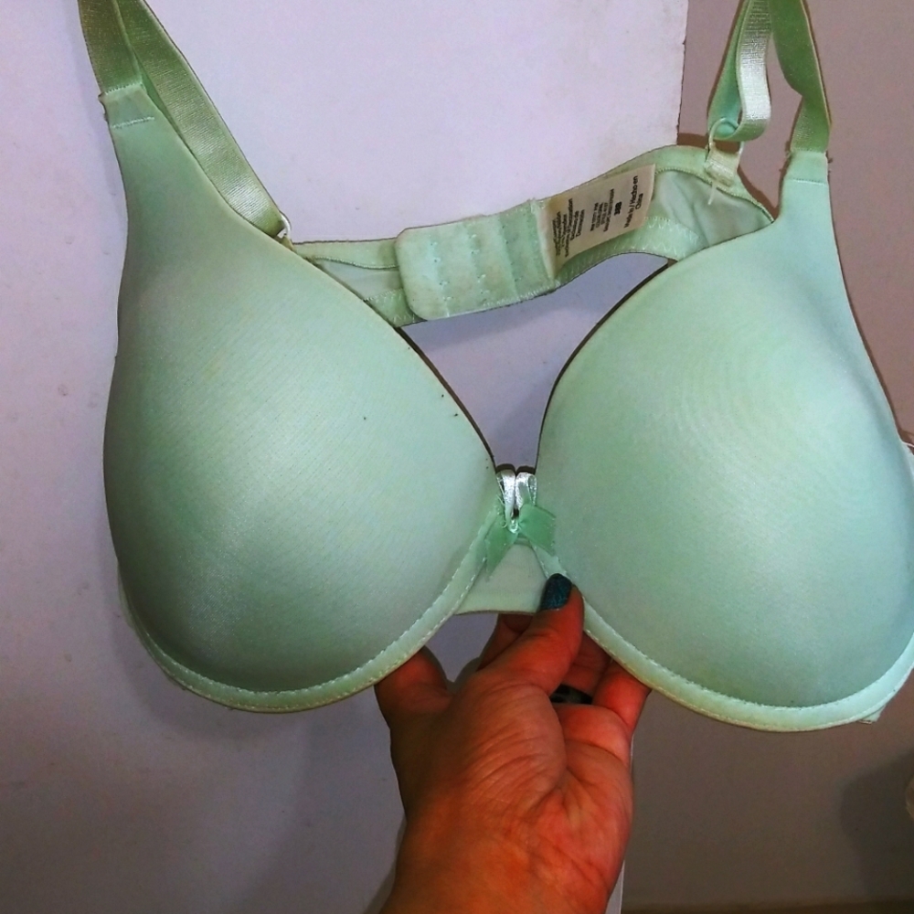 38B Mint Pastel Green bra Brand unknown
